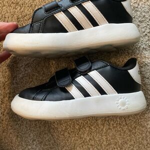Adidas Grand Court 2.0 Kids Sneakers SZ 10k